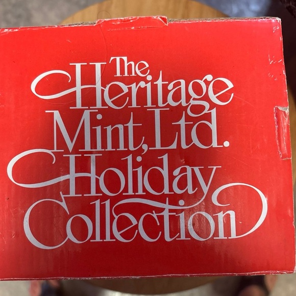 Vintage Heritage Mint Ltd Holiday Collection cast iron stocking holder - Picture 4 of 9